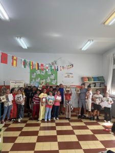 ENCUENTRO CON LOS AUTORES MARIELA E ISRA